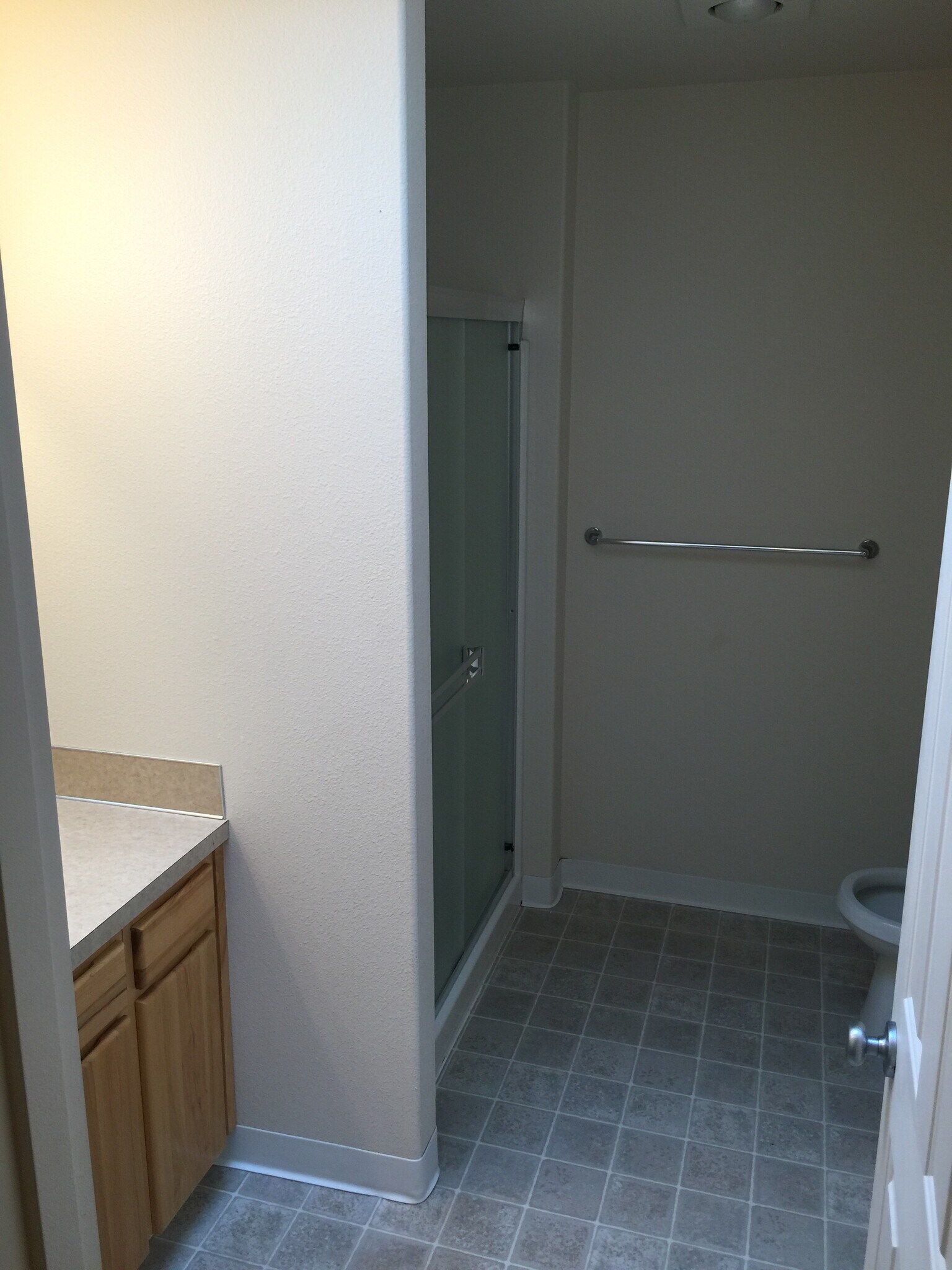 Upstairs Bath - 7212 34th Ave NE