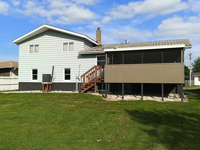 Building Photo - 1514 4th Ave SW
