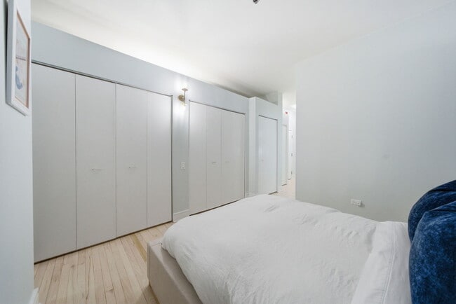 Building Photo - 212 W Washington St