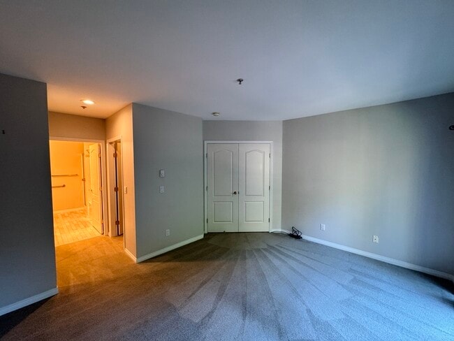 Building Photo - 12439 Totem Lake Way