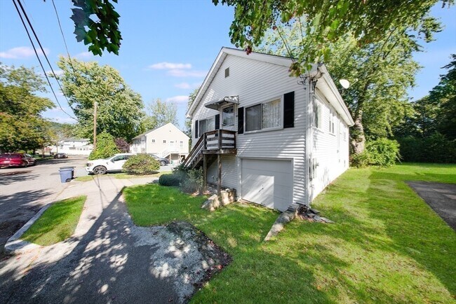 Building Photo - 45 Randlett St