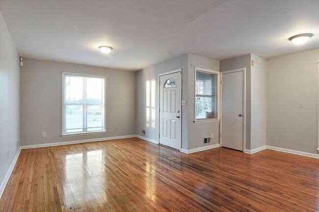 Building Photo - 8047 2nd Ave S