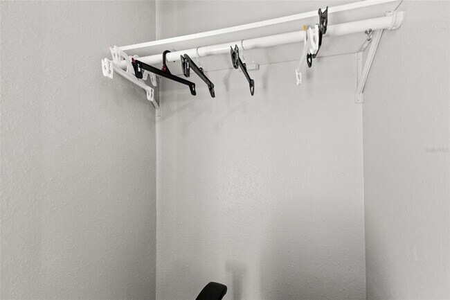 Building Photo - 923 E 12th Ave