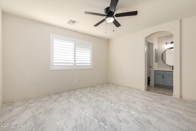 Building Photo - 4410 N 124th Ave