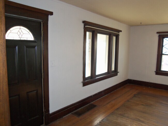 living room - 1301 Grant Ave