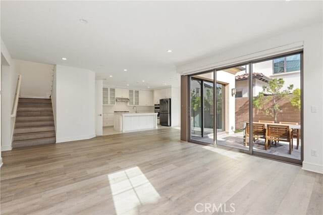 Building Photo - 148 Villa Rdg