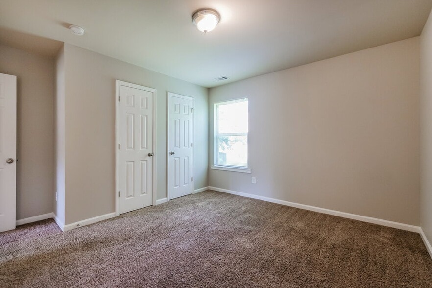 Building Photo - 62 Prescott Dr