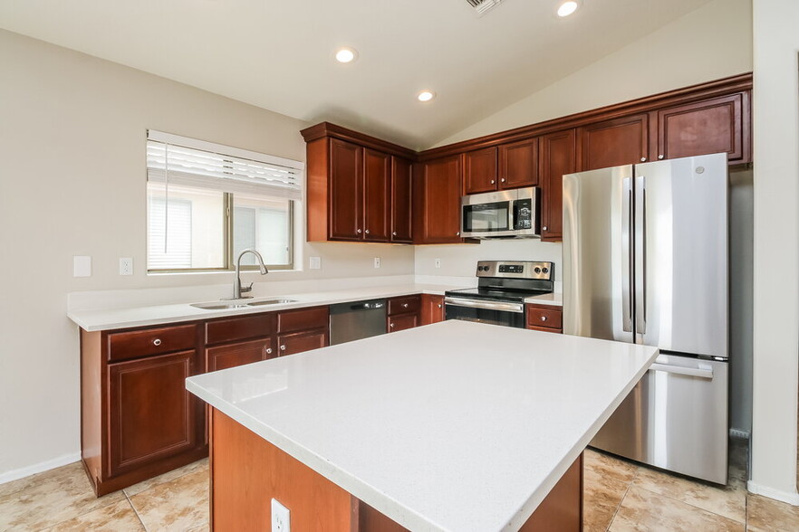 Building Photo - 1794 W Desert Canyon Dr