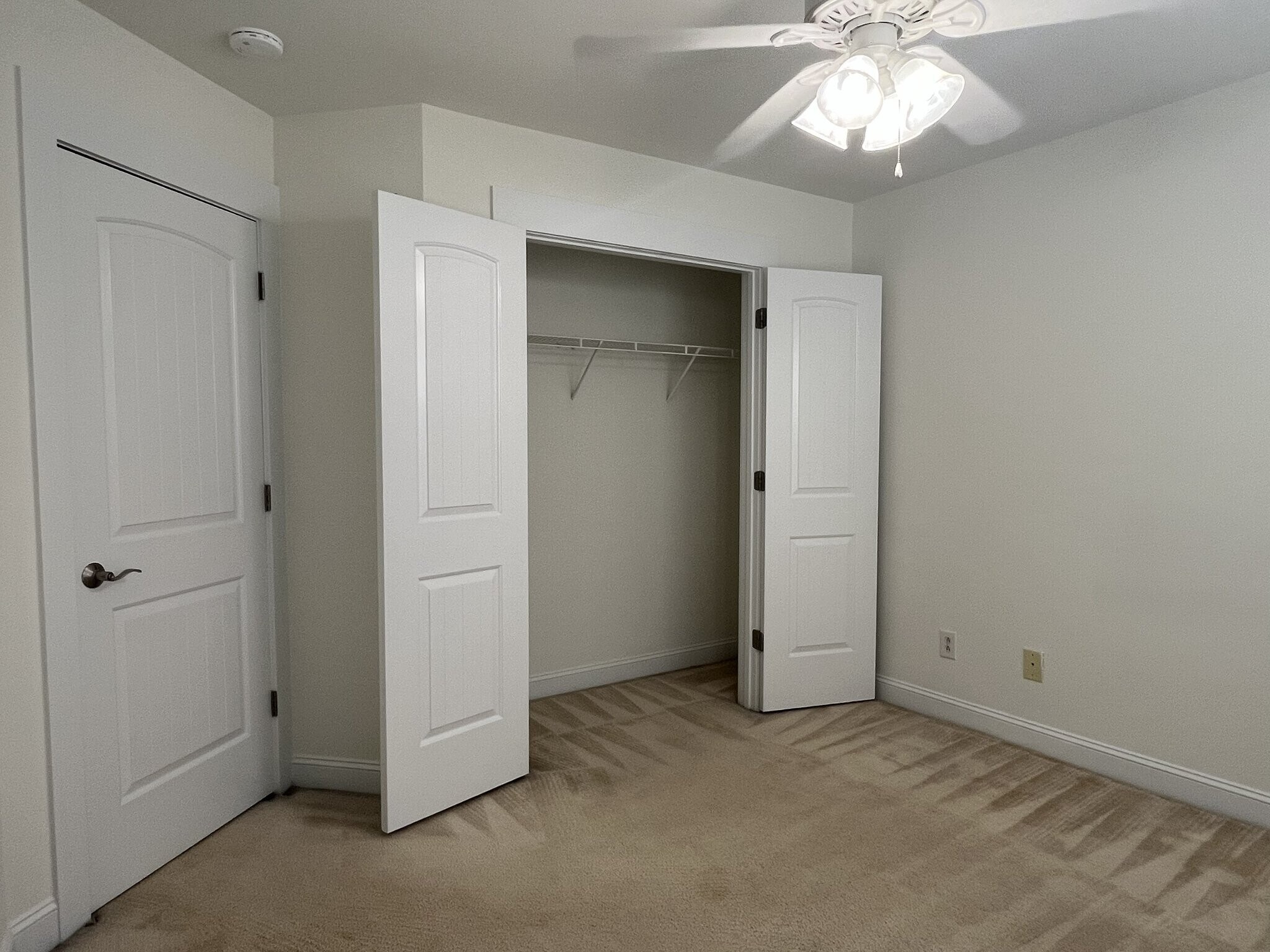 Building Photo - 527 Dubois Court
