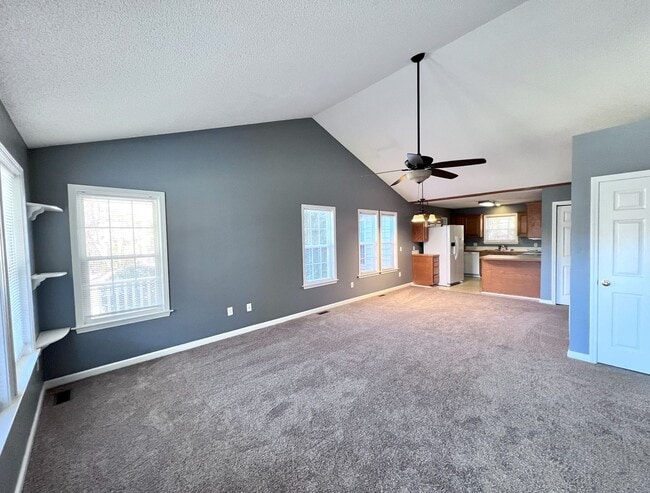 Building Photo - FOR RENT DAVIE CO!