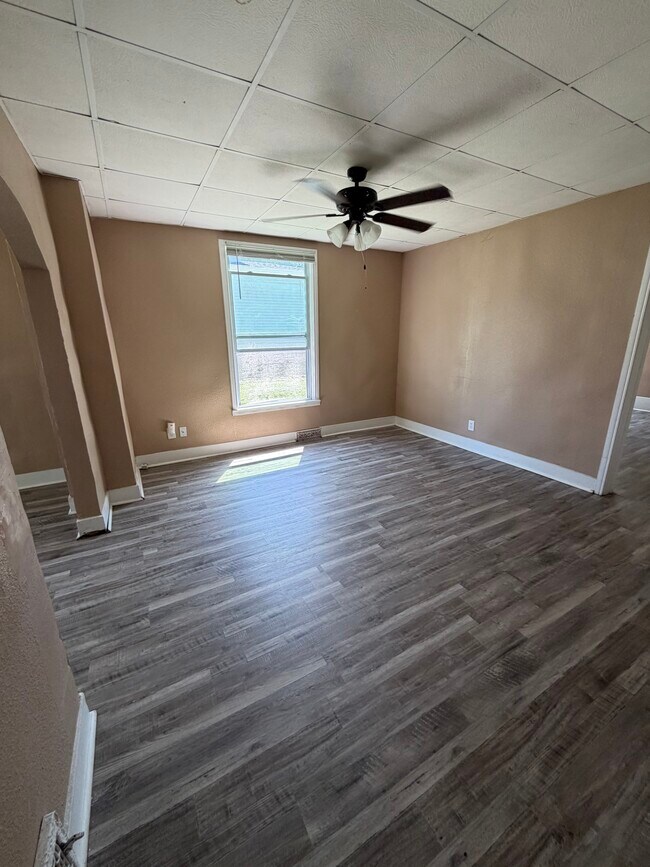 Building Photo - 5235 Walker Ave
