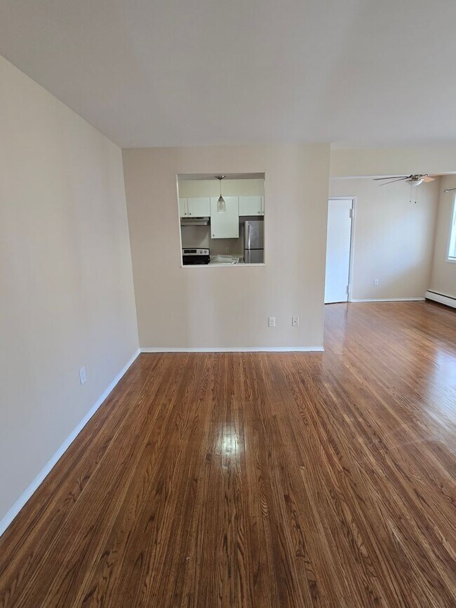 Building Photo - 154 Woodhill Dr