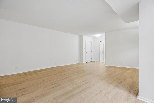 Building Photo - 4601 N Park Ave