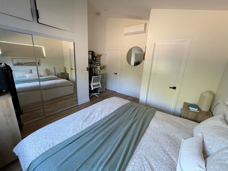 Building Photo - 2130 Lemon Ave