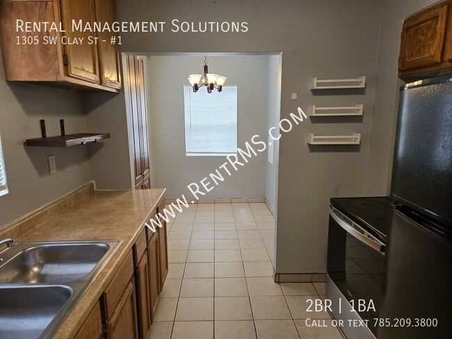 Building Photo - 1305 SW Clay St