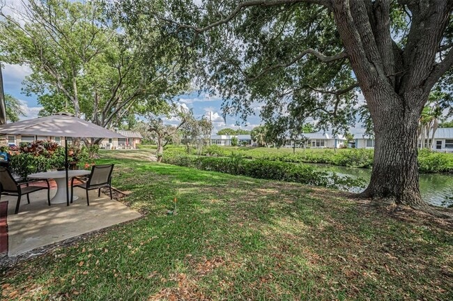 Building Photo - 4200 Hampton Dr
