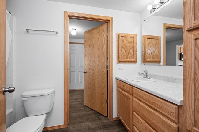 Building Photo - Brand New University District Home - Conve...