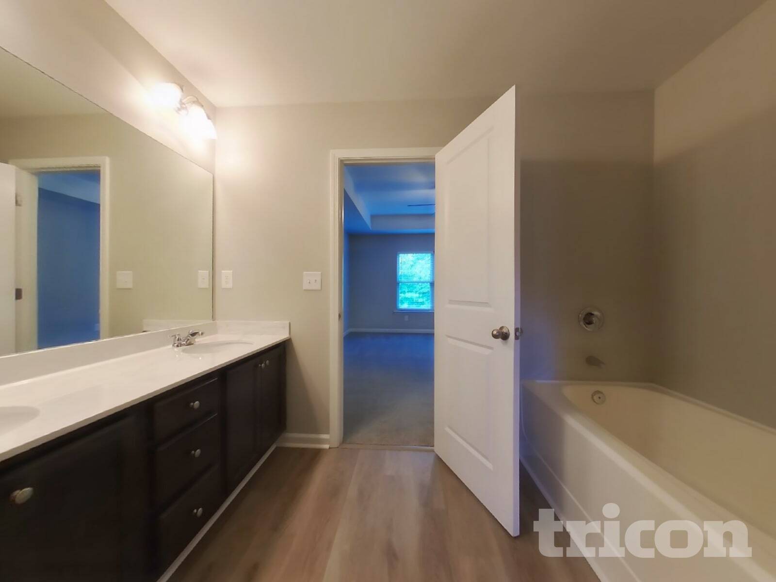 Building Photo - 177 Magnaview Dr