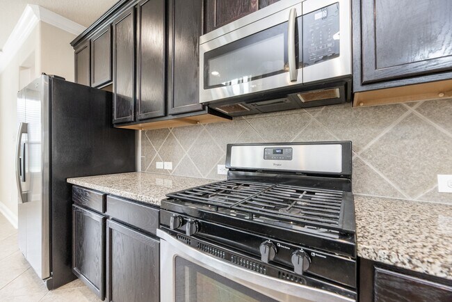 Building Photo - 6123 Northcrest Village Way