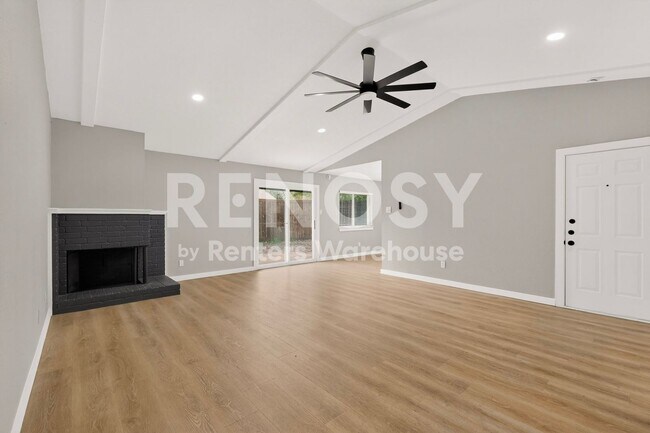 Building Photo - 507 S Spring Creek Dr