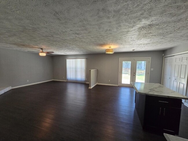 Building Photo - 6911 Wickersham Rd