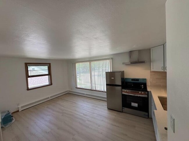 Building Photo - 969 Gail Ave