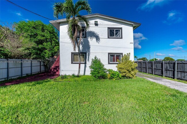 Building Photo - 520 SW Krome Terrace