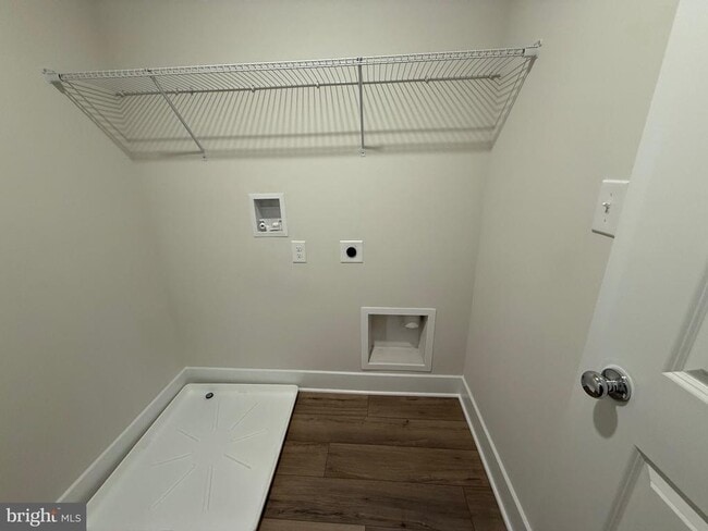 Building Photo - 1670 Lake Placid Dr