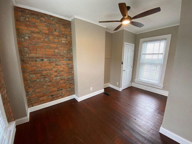 Building Photo - 42 E 3rd Ave