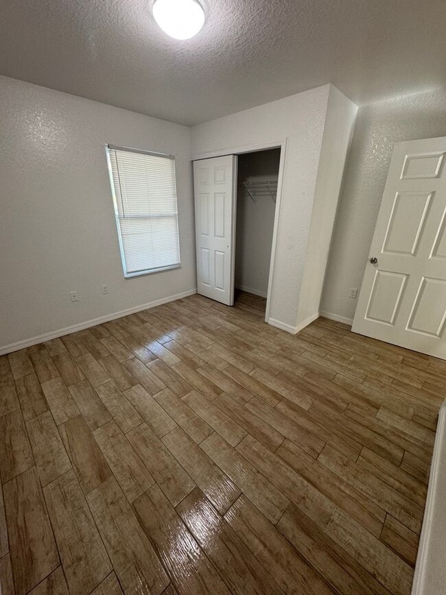 Building Photo - Pineville Ln