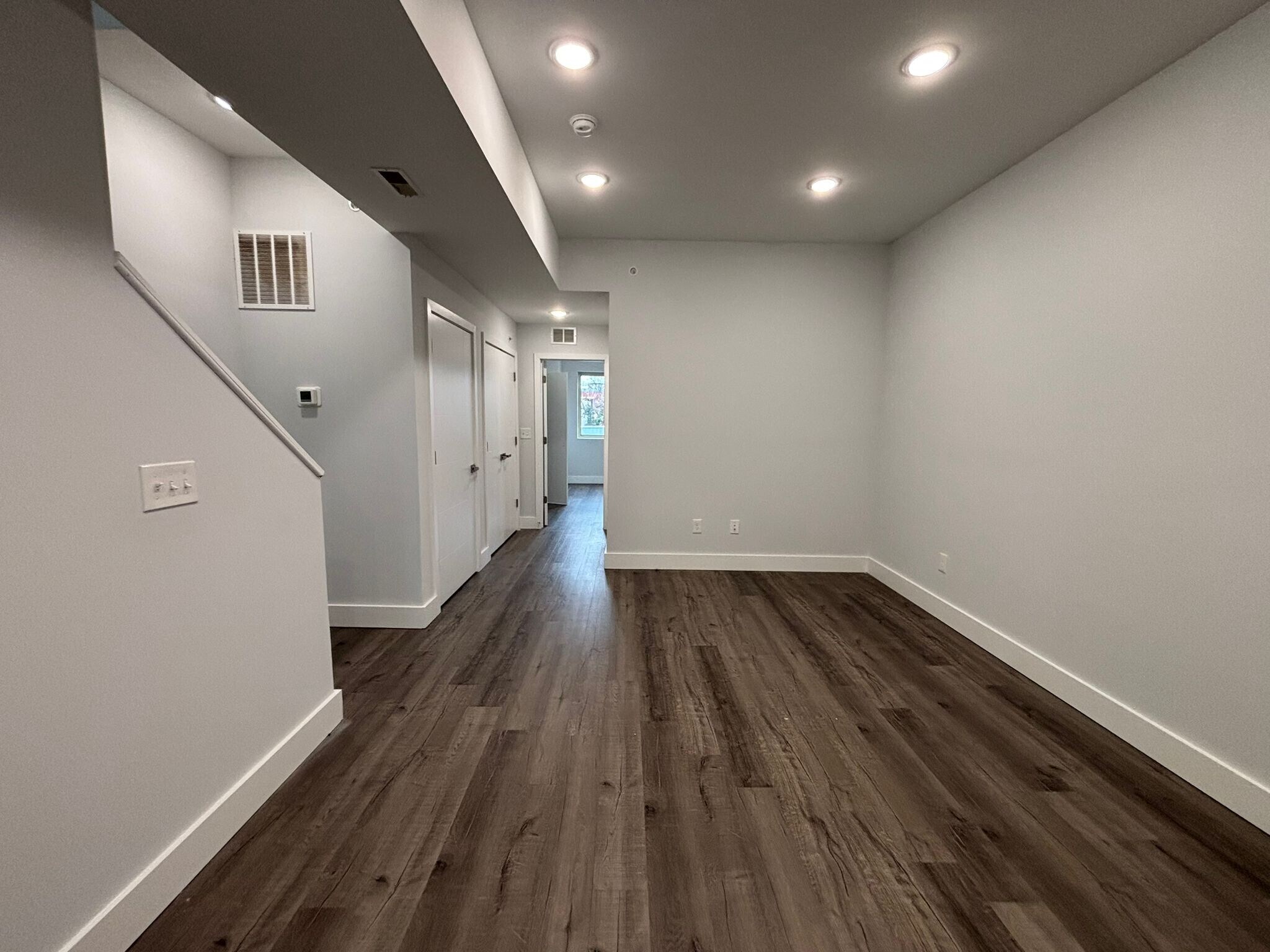 Building Photo - 2252 N Delhi St