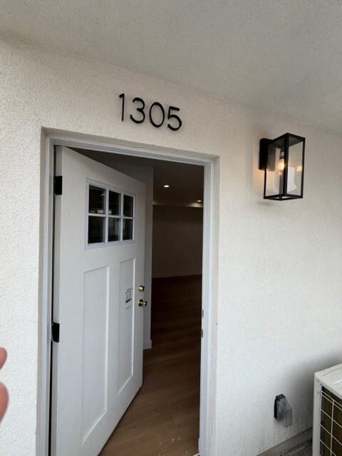 Building Photo - 1305 E 46th St