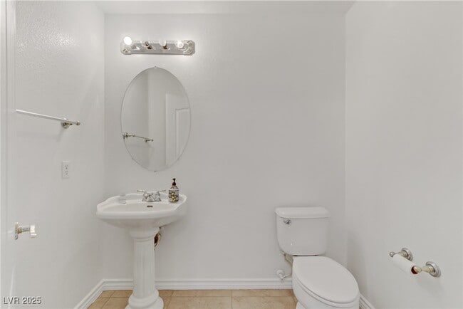 Building Photo - 7215 N Buttons Ridge Dr