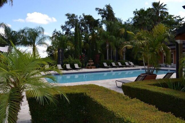 Building Photo - Spectacular 1BR/1BA Condo in the heart of ...