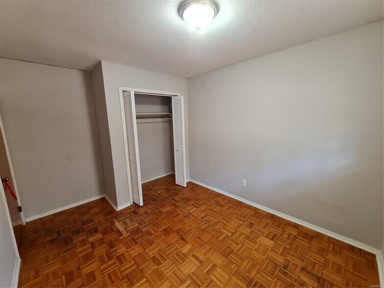 Building Photo - 1618 Midway St