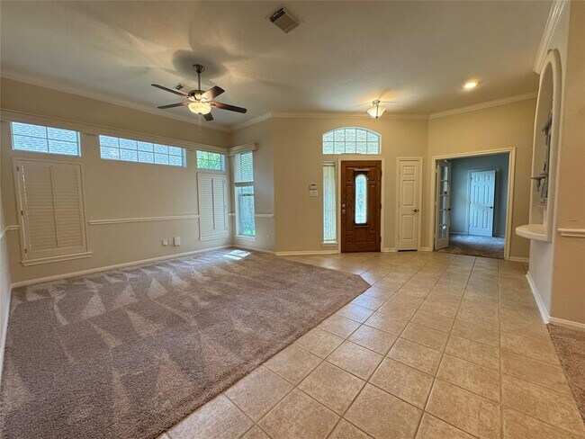 Building Photo - 5822 Pinellas Park Ct