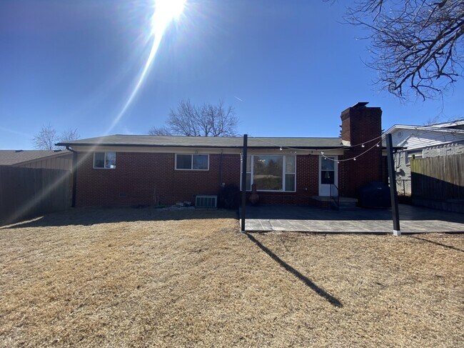 Building Photo - 5363 E 28th St