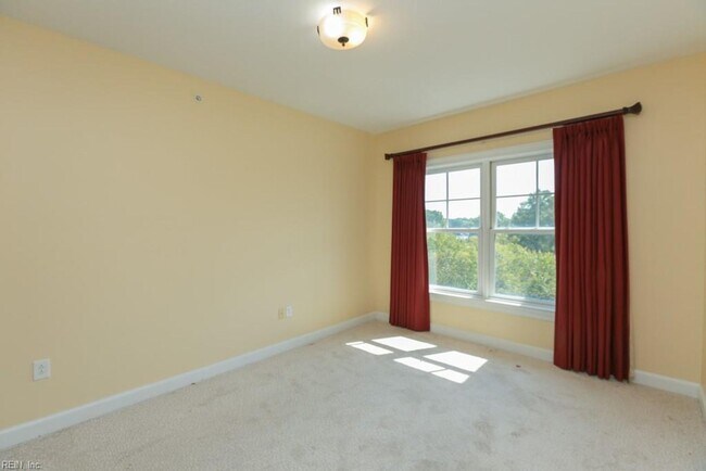 Building Photo - Tanner's Landing