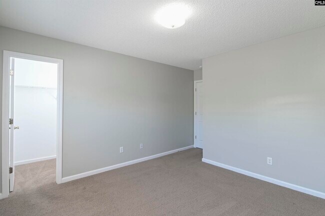 Building Photo - 141 Wigmore Ln