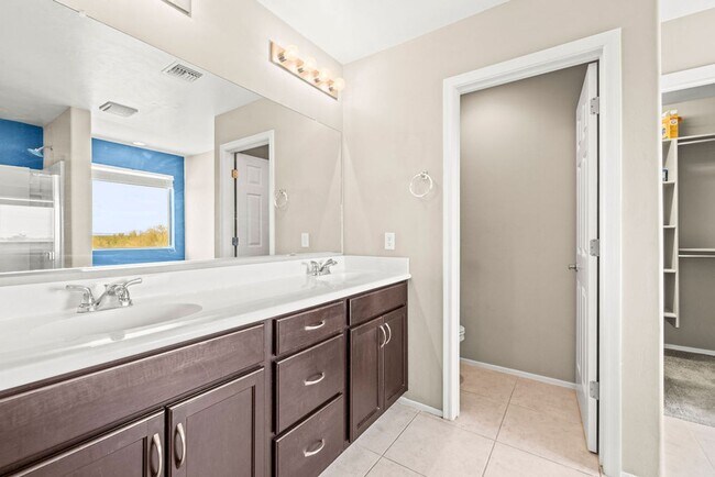 Building Photo - Welcome to Rancho Sahuarita!