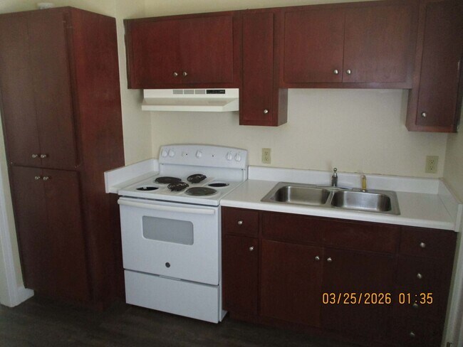 Building Photo - 1505 Palmyra Rd