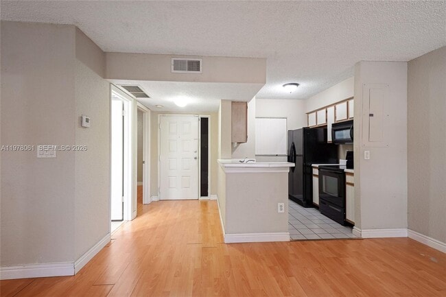 Building Photo - 2871 N Oakland Forest Dr