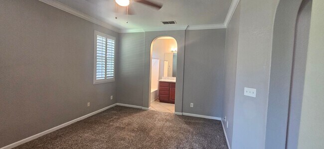 Building Photo - 5796 Bridgecross Dr