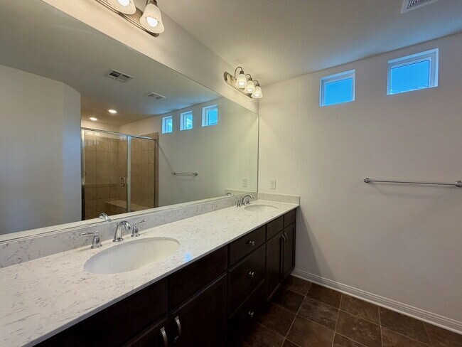 Building Photo - BEAUTIFUL 5 BED 3.5 BATH 3-STORY SINGLE FAMILY HOME WITH 2-CAR GARAGE, SUPER-SIZED LOFT & LOW-MAI...
