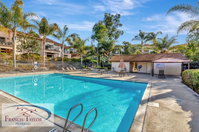 Building Photo - Idyllic 2 Bedroom Condo in Carlsbad