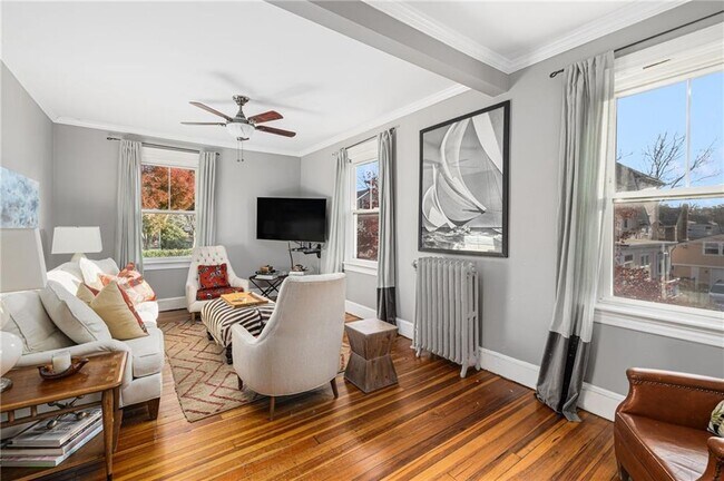 Building Photo - 30 Bull St