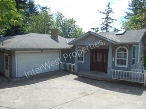 Building Photo - Large 3 Bed+ Bonus Room SW Pdx Home, Natur...