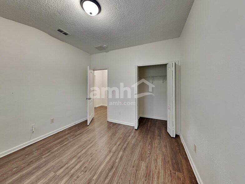 Building Photo - 867 Bonaparte Landing Blvd