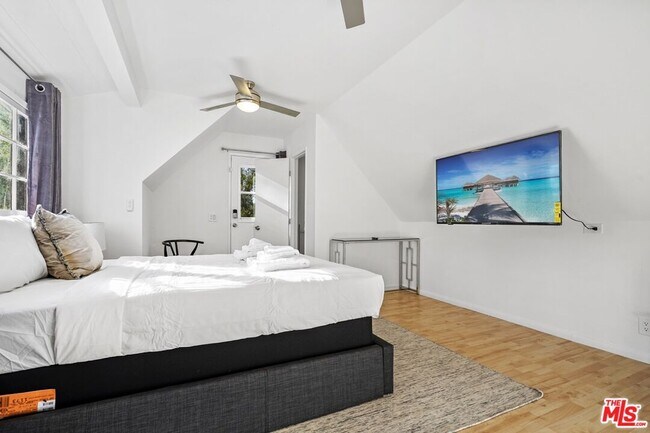 Building Photo - 23057 Sylvan St