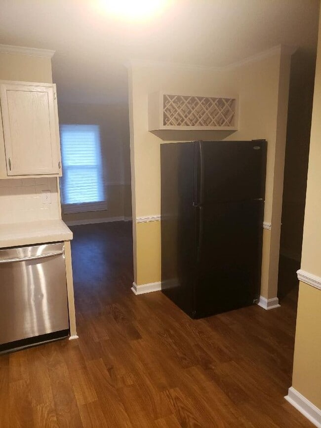 Building Photo - 4815 Leinbach Dr